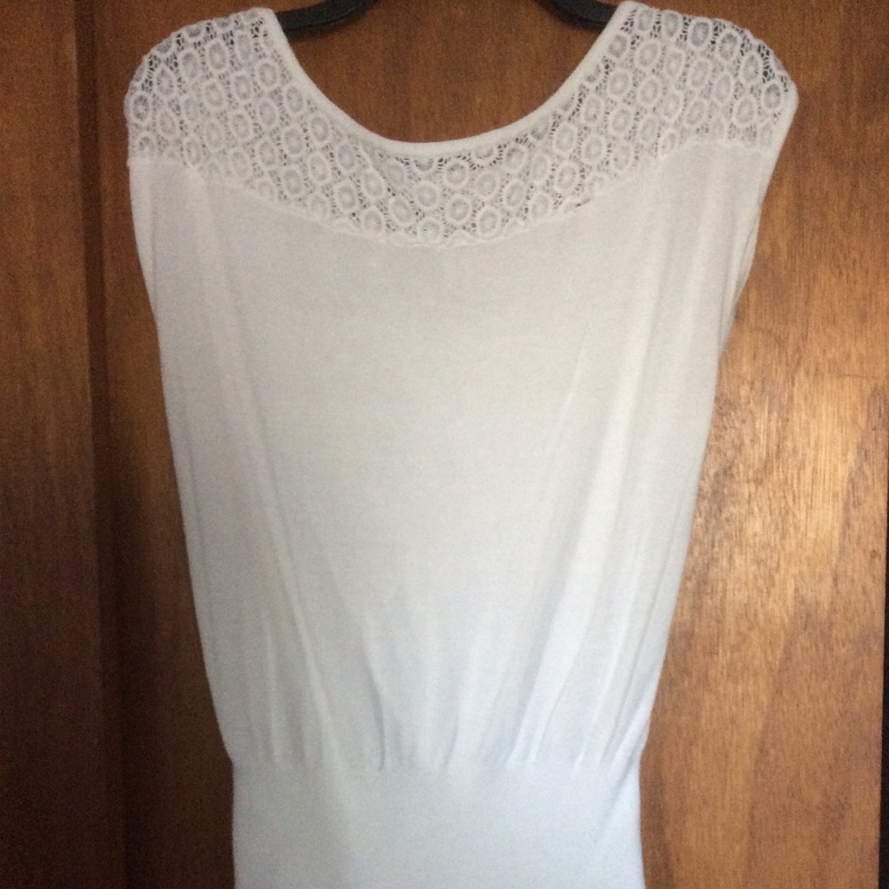 Light weight sweater
